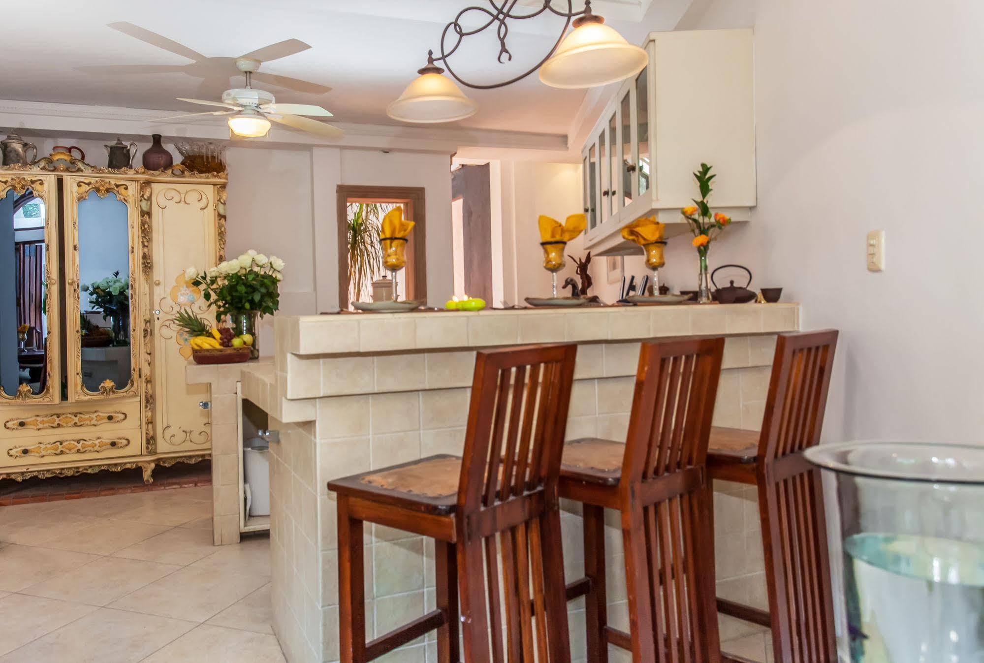 Garlands Del Rio Riverside Boutique Couette-café Puerto Vallarta